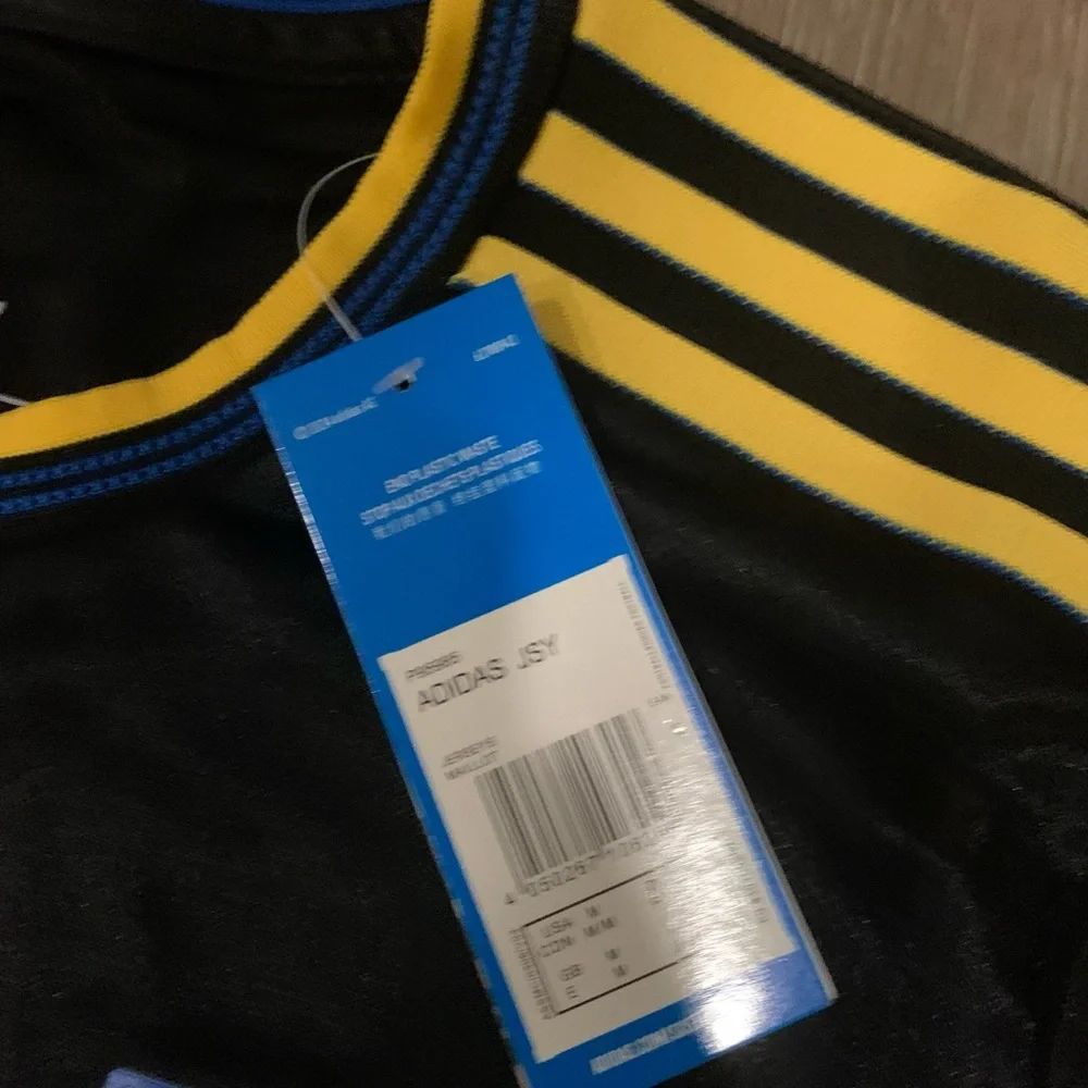 Manchester United Jersey - Picture 4 of 6